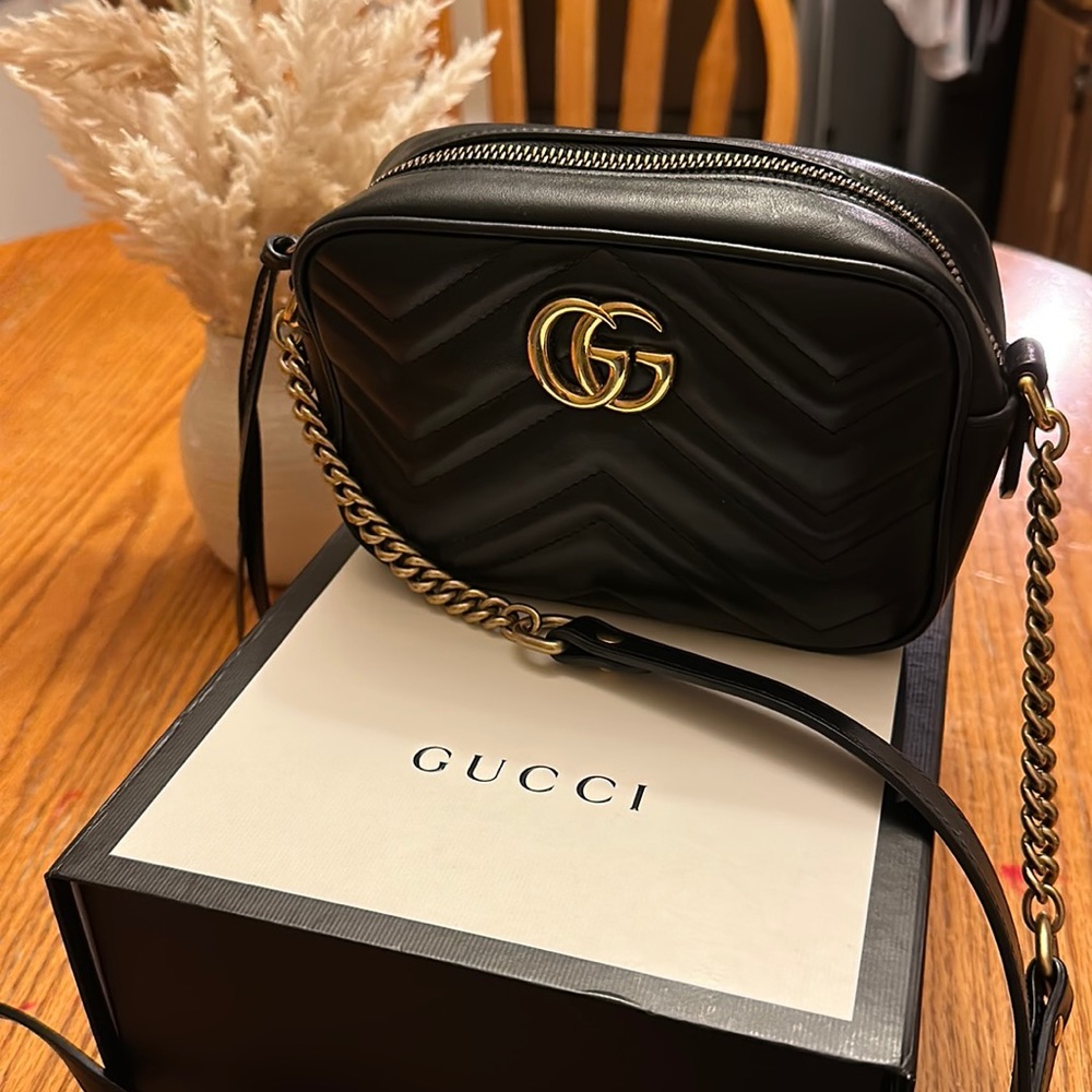 Authentic - Gucci Marmont Mini Shoulder Crossbody - Great condition